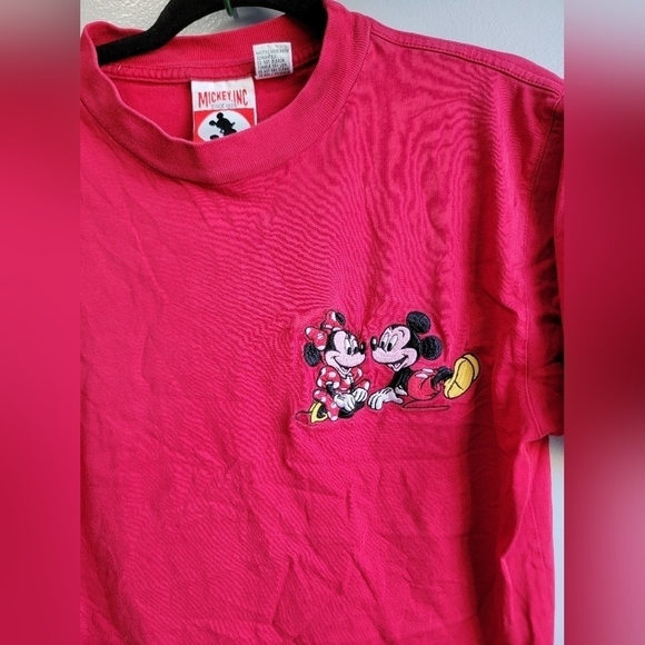 Disney Vintage Mickey INC. Mickey Mouse and Minnie Mouse Medium t-shirt - Picture 2 of 6